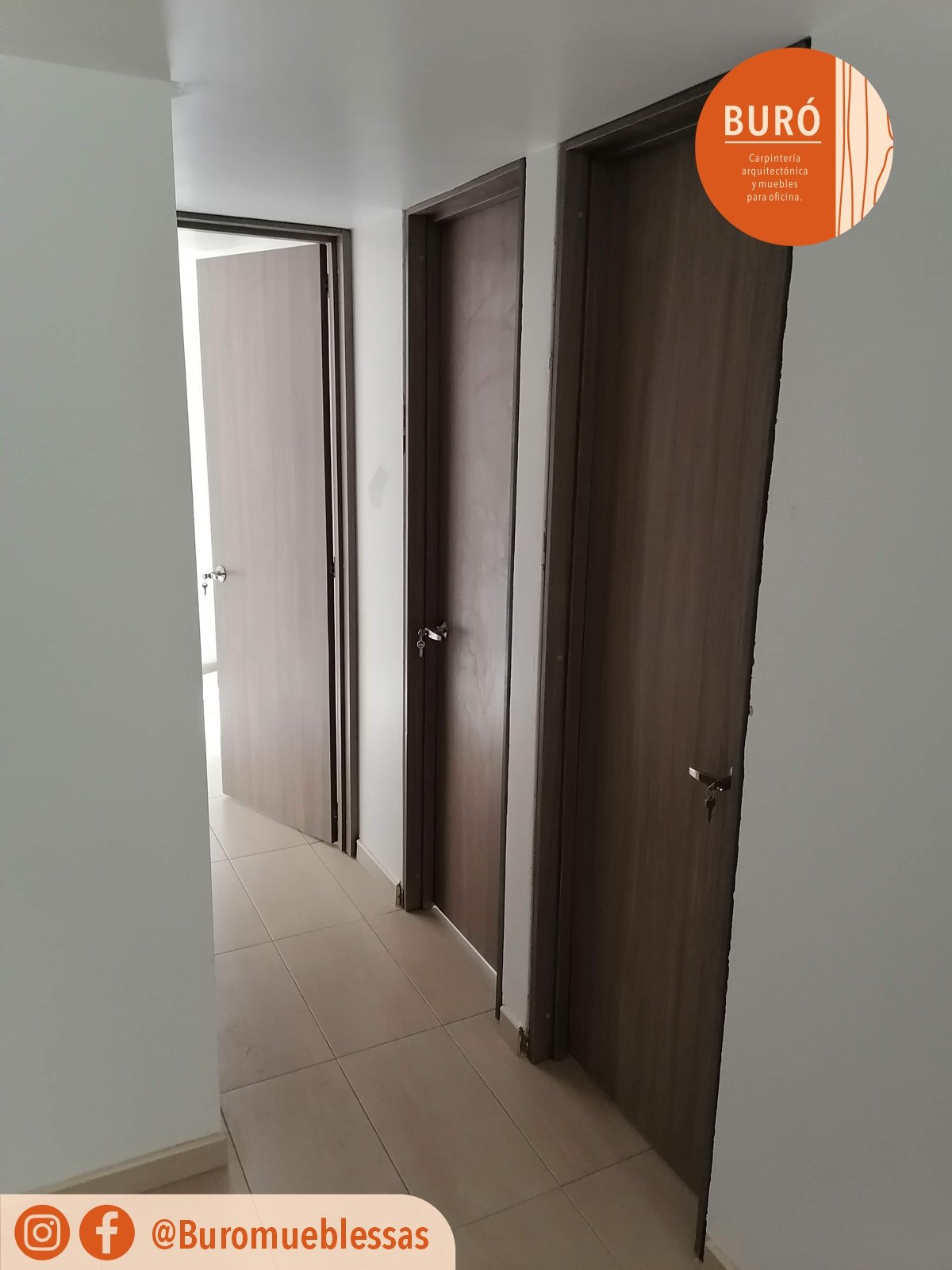 Puerta con marco laterales y cabezal 1.3.jpg